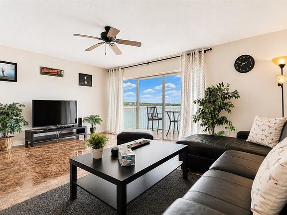 5th image of 19811 GULF BOULEVARD #102