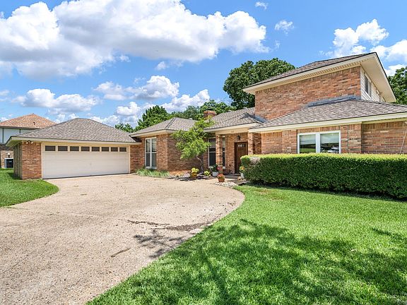 2nd image of 602 Highland Hills Ln