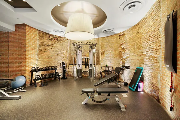 Rented by Compass | media 21