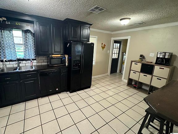 4th image of 218 W Heights Dr