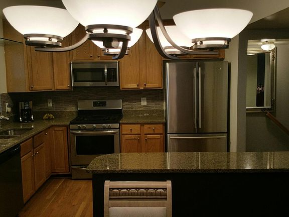 GLASS TILE GRANITE STAINLESS