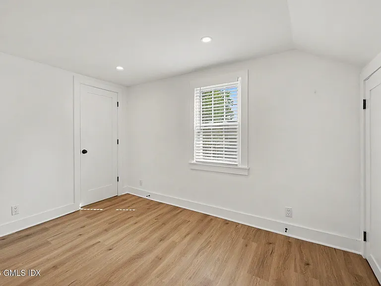 25 Hoover Rd — Photo 12