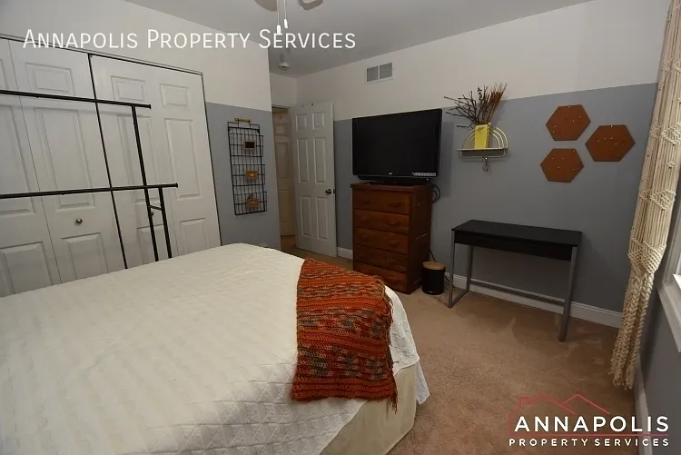 449 Alfreton Ct — Photo 21