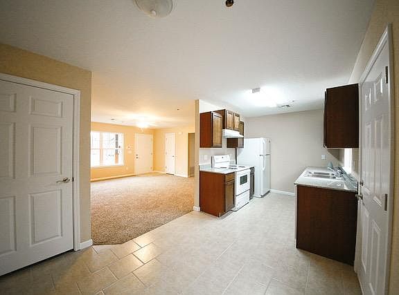 2nd image of 1135 NE 13th St
