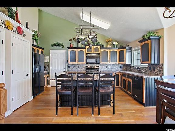 4th image of 1324 N 300 E