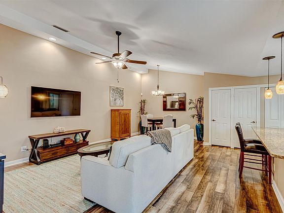 5th image of 4803 Water Oak