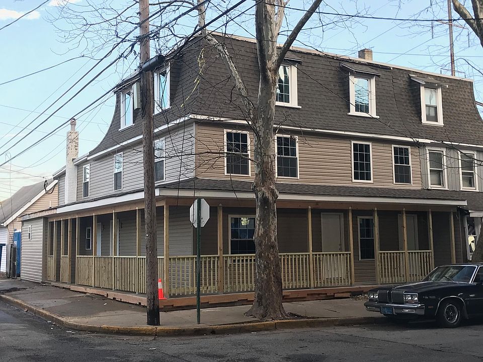 1st image of 102 E Ayre St #2