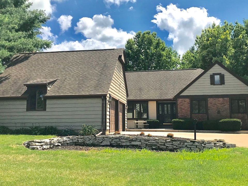 1st image of 400 Bryant Circle Dr