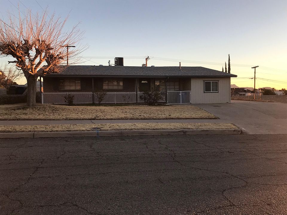 1st image of 221 De Leon Dr