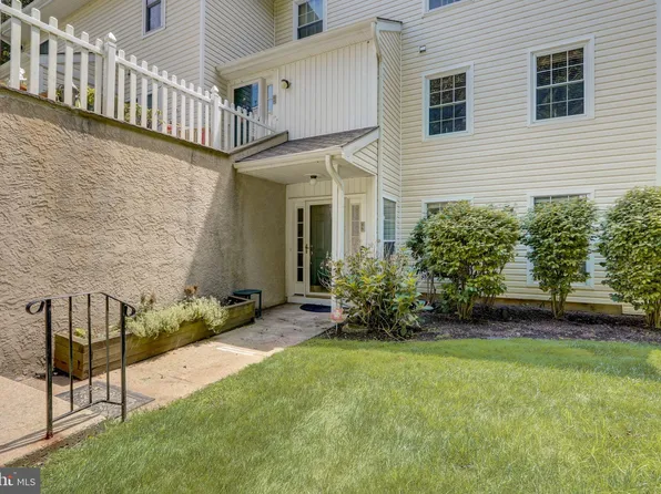 86 Bayberry Ct #86, Glen Mills, PA 19342