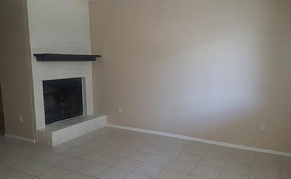 3rd image of 1322 Southport Dr APT B