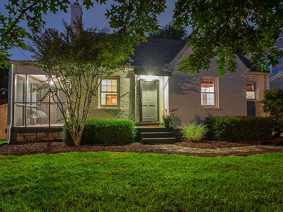3rd image of 2941 Primrose Cir