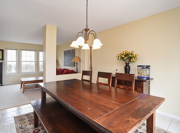 4th image of 1495 Woodbury Cir