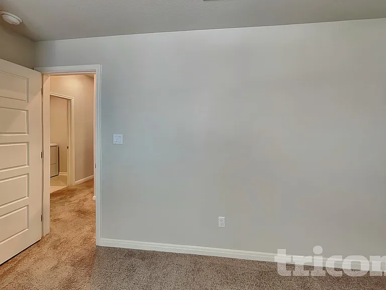 5806 Nyla Way — Photo 14