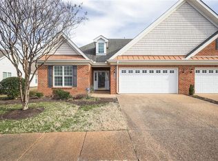 411 Dundee Ln, Chesapeake, VA 23322