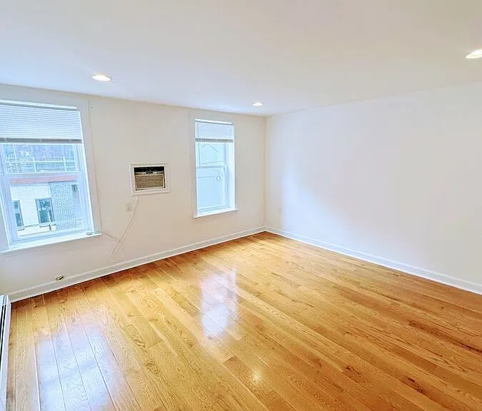 1623 Ogden St #2 — Photo 25