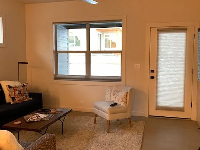 2160 Dennison Ln — Photo 12