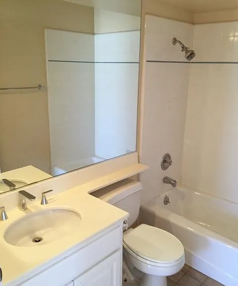 1st Floor Bathroom