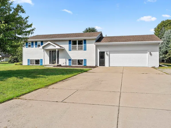 108 Robin Ln, Oconto, WI 54153