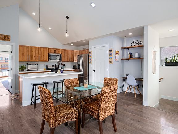 5th image of 23680 Sagebrush Circle