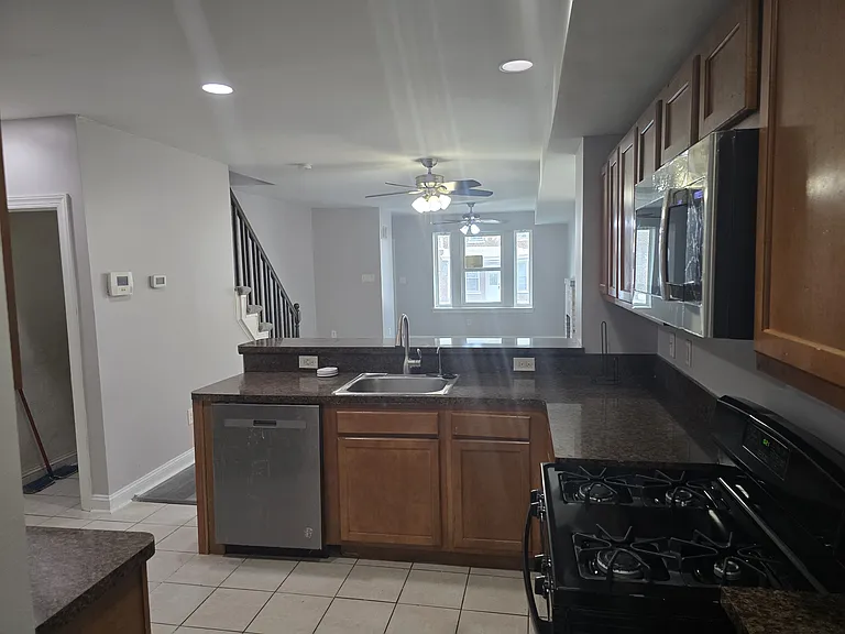 103 W 29th St — Photo 11