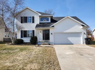 140 SE Dogwood Ln, Waukee, IA 50263