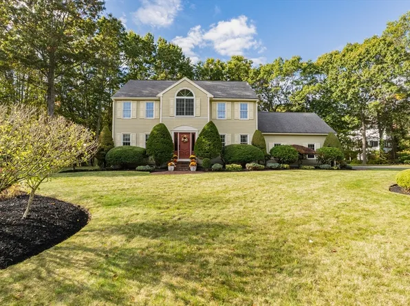 4 Plantation Rd, Mansfield, MA 02048