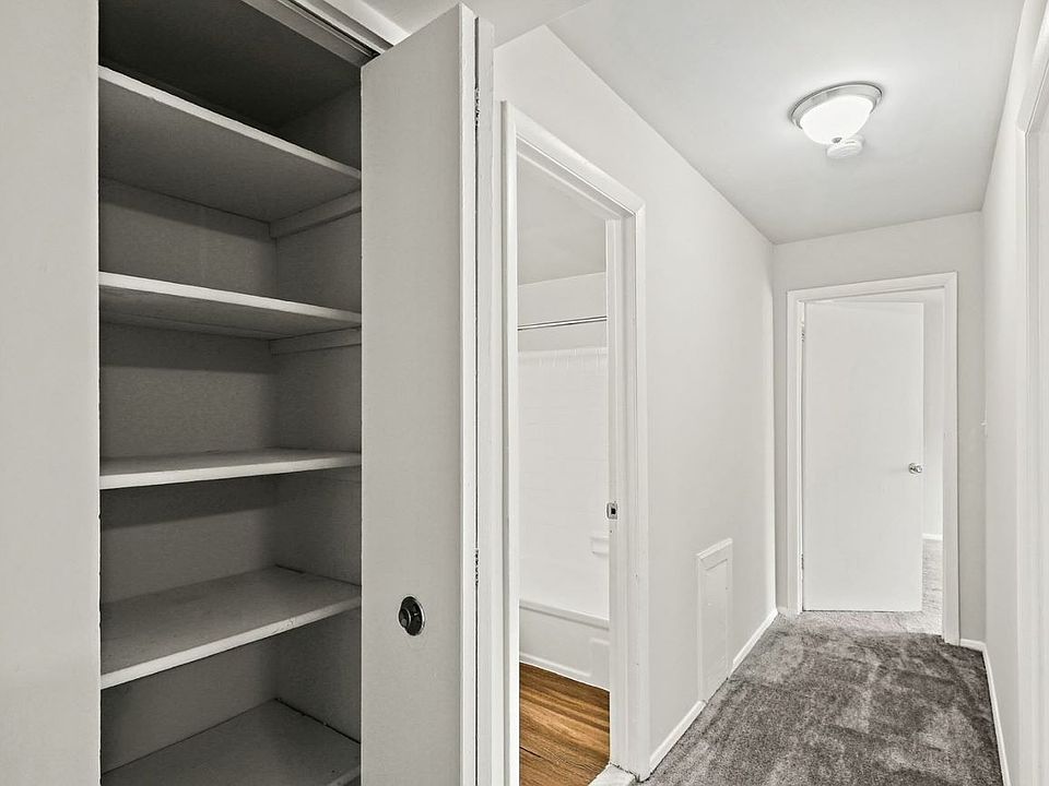 1st image of 701 Fern Valley Cir #703-10
