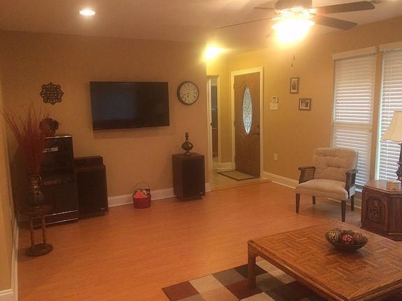 3rd image of 5511 Chamberlain Dr