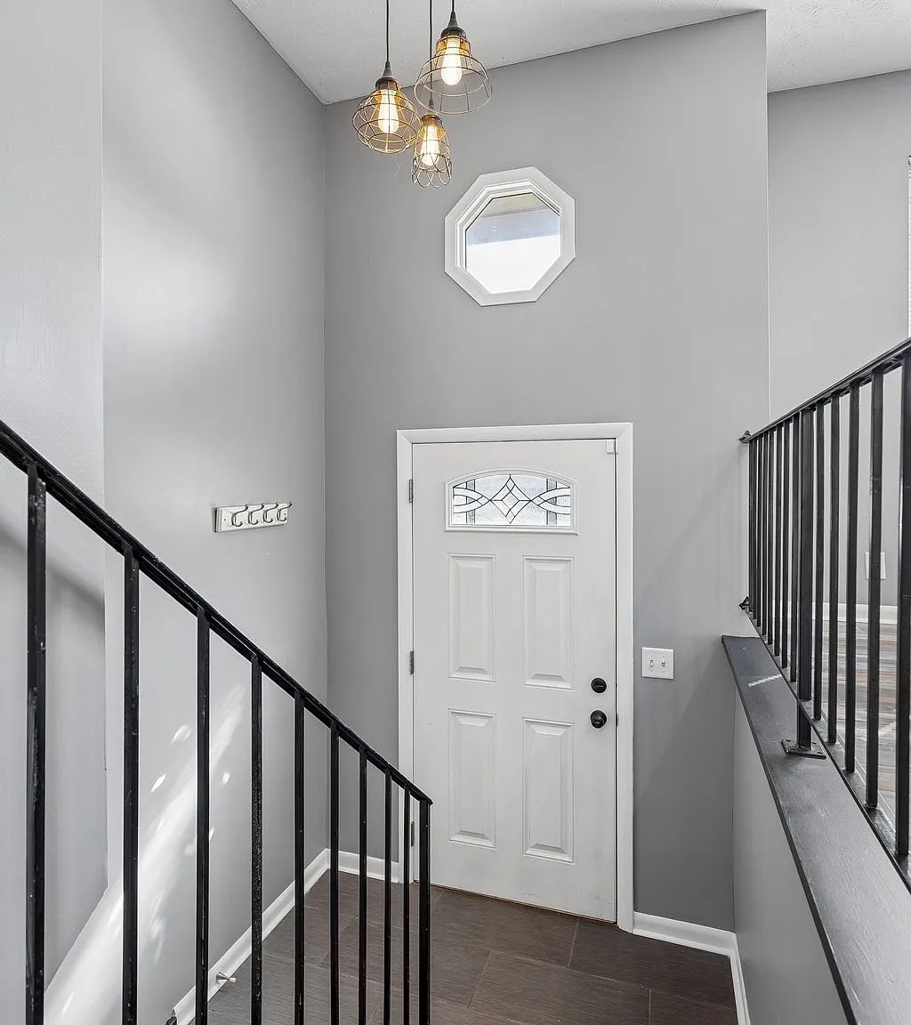 3 bed, 1500 sqft, $1,800 — Photo 2
