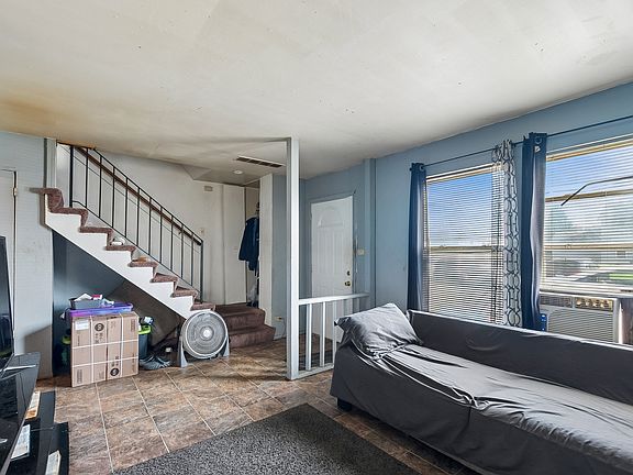 4th image of 5527 Allemong Dr