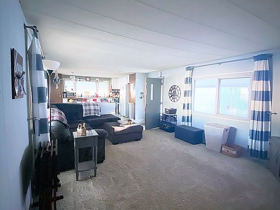 Livingroom from hallway