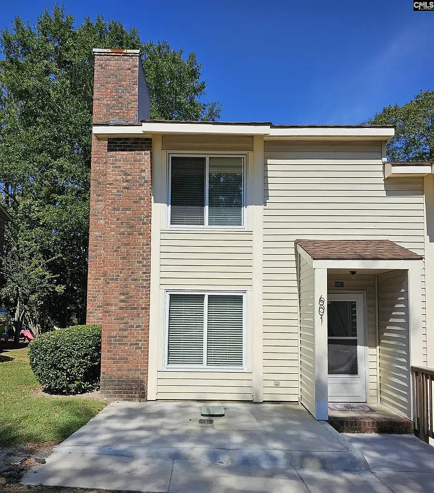 2 bed, 1.5 bath, 1100 sqft, $1,500 — Photo 1