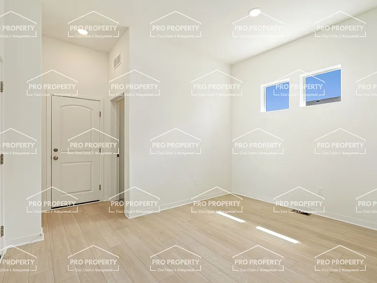 6384 Elk Pass Ln — Photo 4
