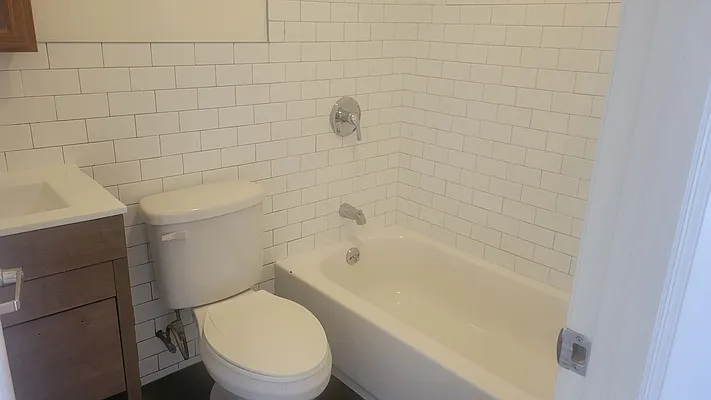 Rented by Obiajula Ugbomah, LREB | media 10