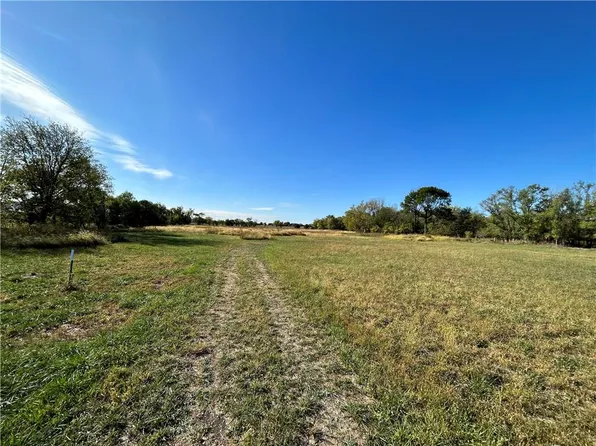 27616 SE 500th Rd, Kincaid, KS 66039