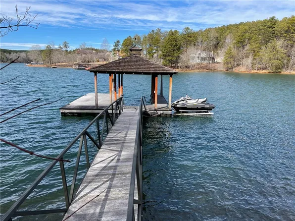 374 Peninsula Rdg, Sunset, SC 29685