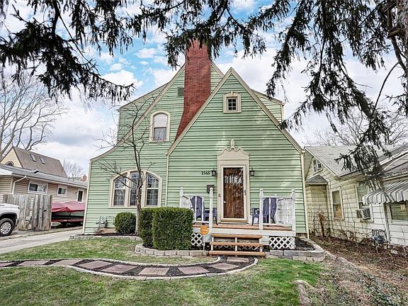 3rd image of 1565 Oakland Ave