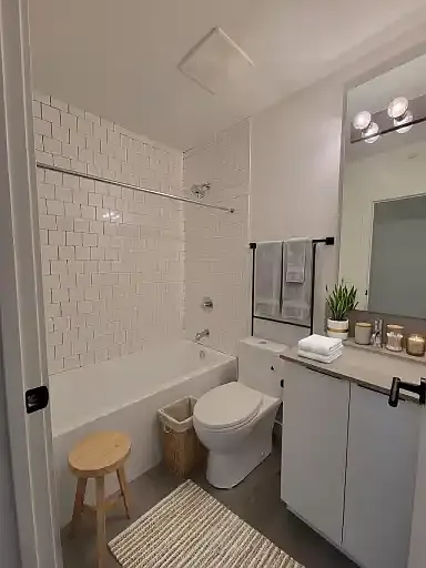 2502 16a St SW #102 — Photo 5