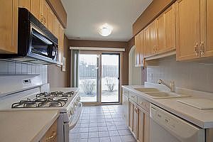 2nd image of 29W431 Emerald Green Dr Unit B