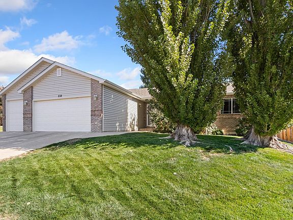 3rd image of 238 Aspen Grove Way