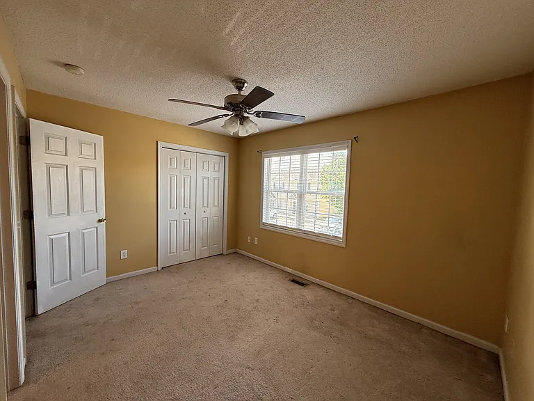 131 Cornerstone Pl — Photo 6