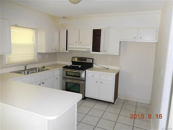 3rd image of 6014 Newington Dr