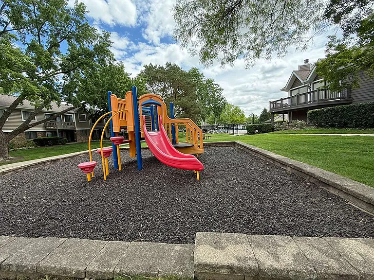 355 Lambert Dr #B2 — Photo 17