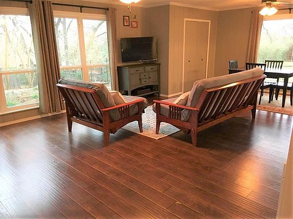 3rd image of 1023 Lucas Dr