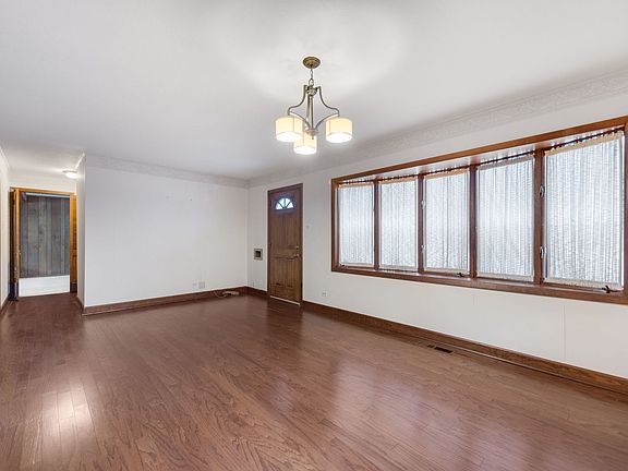 4th image of 356 S Orchard Dr