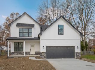 38360 Parkway Blvd, Willoughby, OH 44094