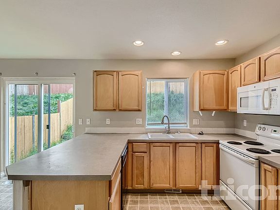 5th image of 8928 160th Street Ct E
