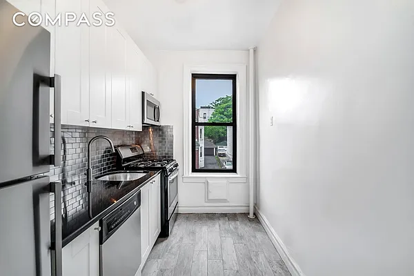 Rented by Compass | media 12