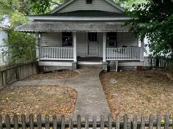 207 Park Ave, Grottoes, VA 24441